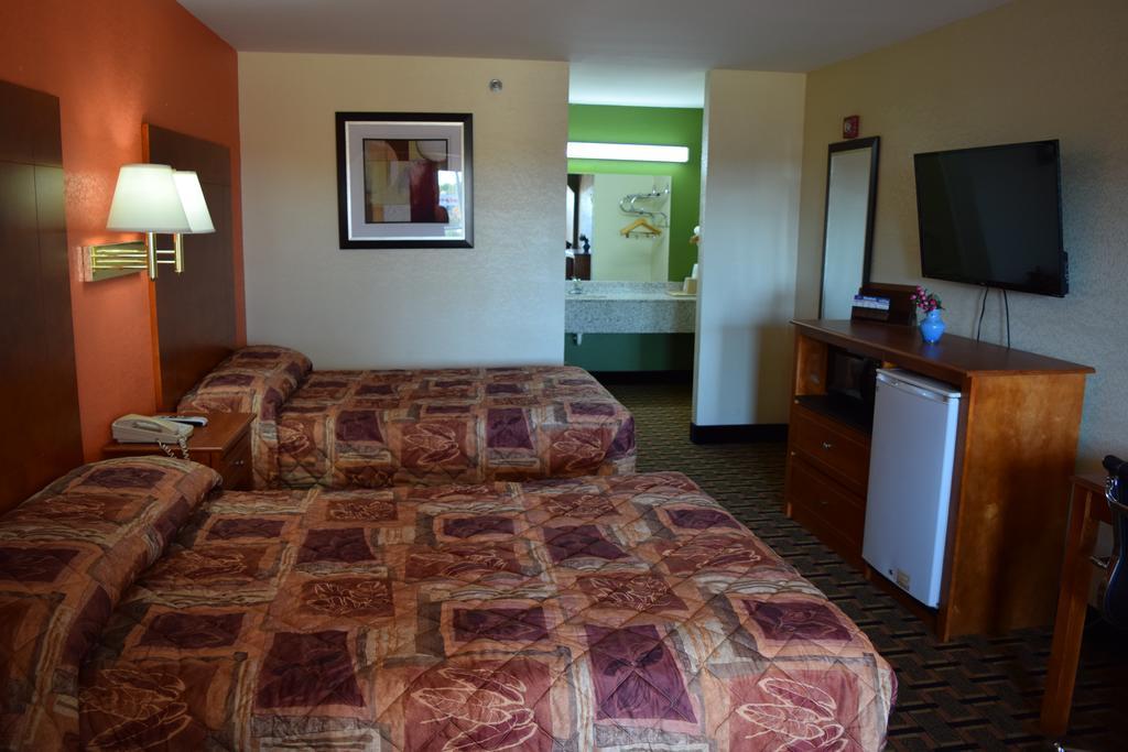 Royal Inn & Suites Дъгласвил Екстериор снимка