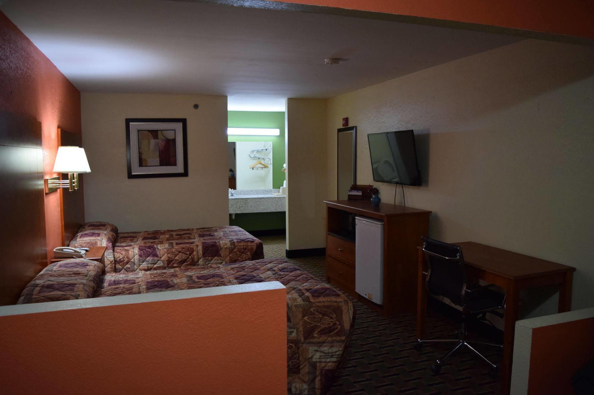 Royal Inn & Suites Дъгласвил Екстериор снимка